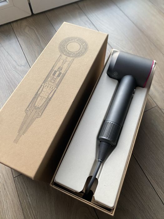 Suszarka Dyson stan idealny