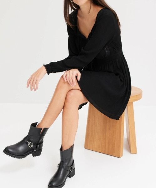 B.P.C czarna sukienka mini boho 34.