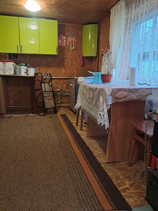 Продам 1/2 будинку