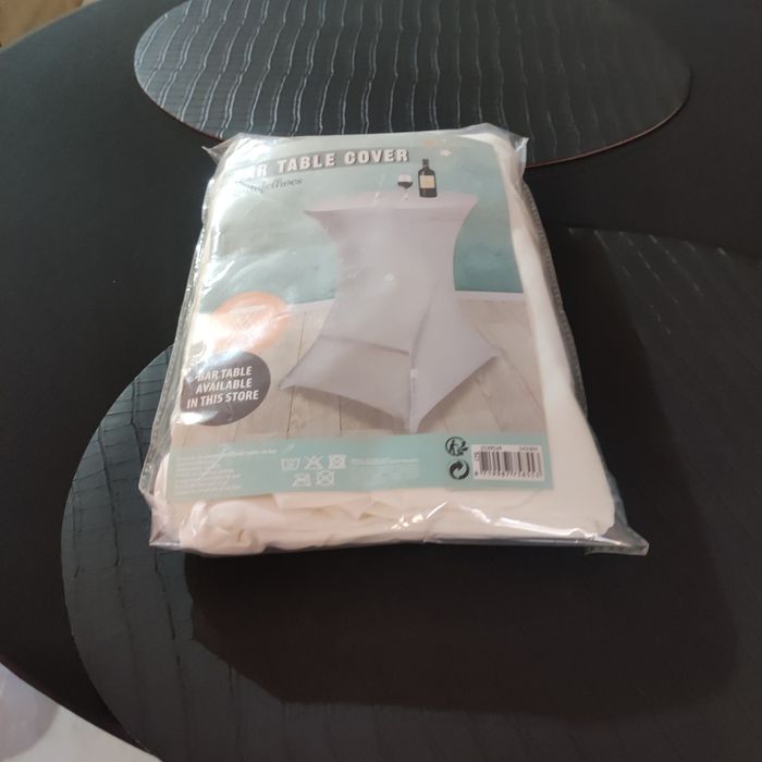 Stół barowy z krzeslami