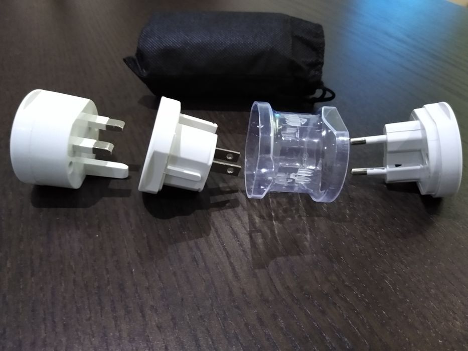 Adaptador de viagem universal