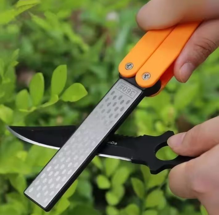 Składana ostrzałka do noży