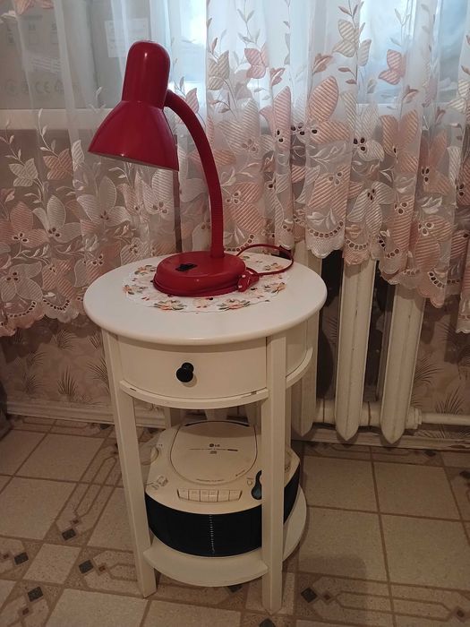 Настільна лампа...