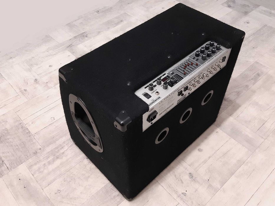 Wzmacniacz Behringer 15"-300W- 4w1 -Bass-Gitara-mikrofon- lub zamiana