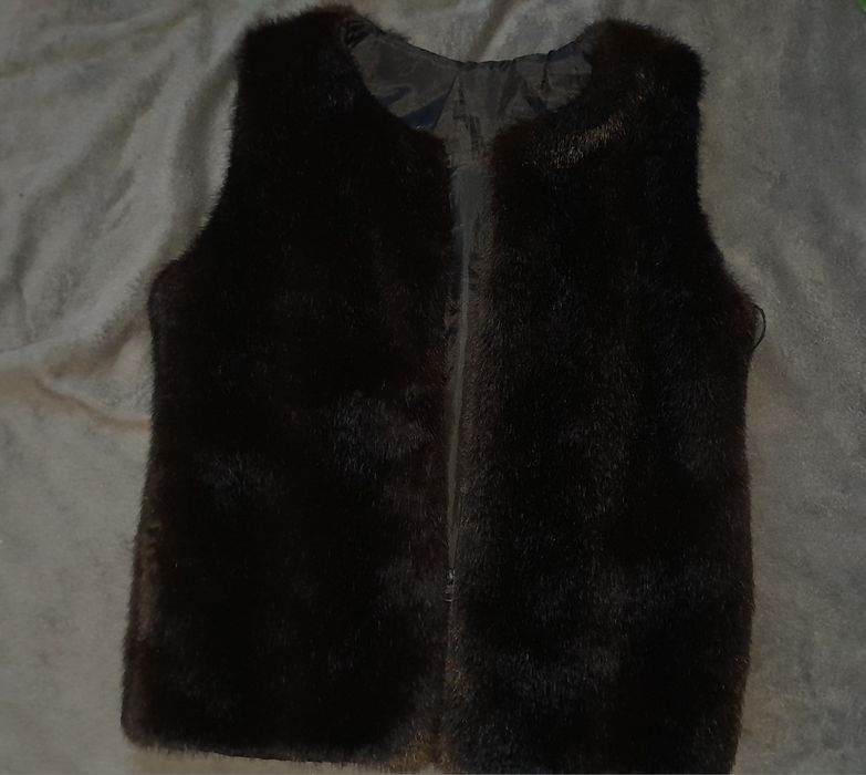 Хутряна жилетка нова