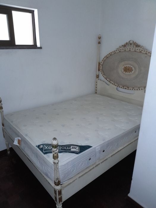 Cama de Casal Clássica + Colchão Molaflex