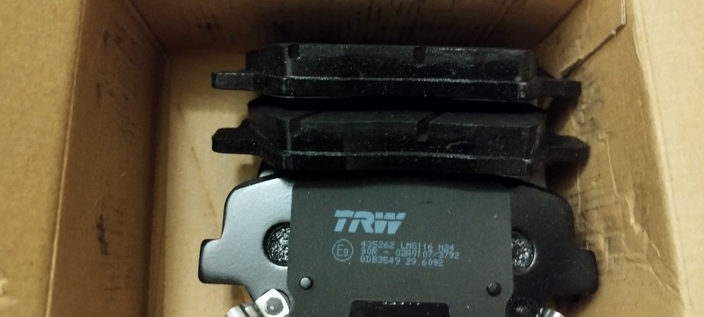 Pastilhas de Travão Dianteiras TRW GDB3549 Novas