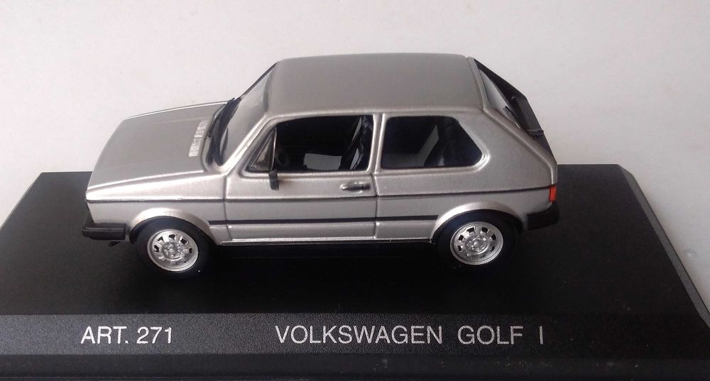 Volkswagen Golf I de 1974. Ver descrição