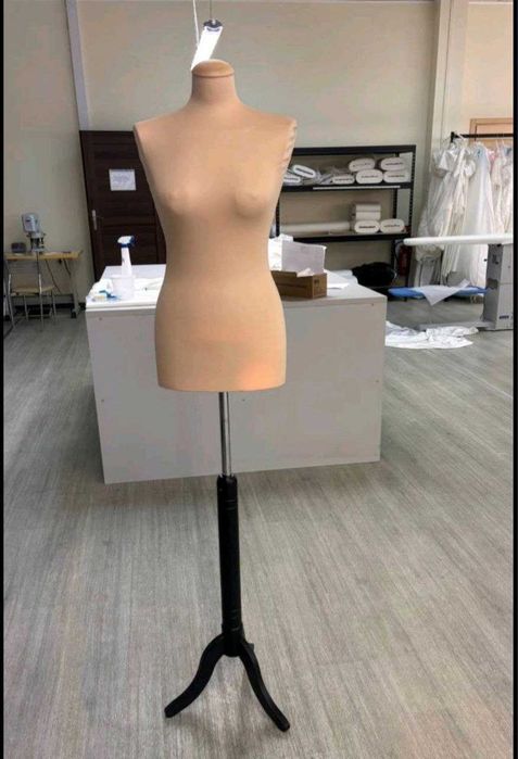 Sprzedam manekin krawiecki nowy