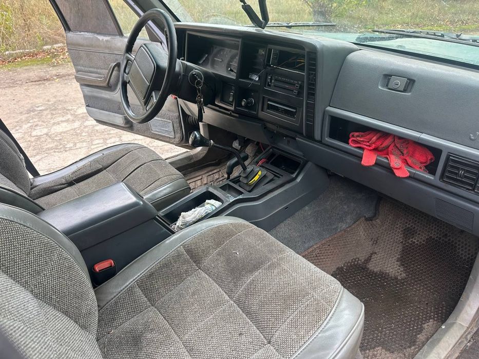 Продам Jeep Cherokee
