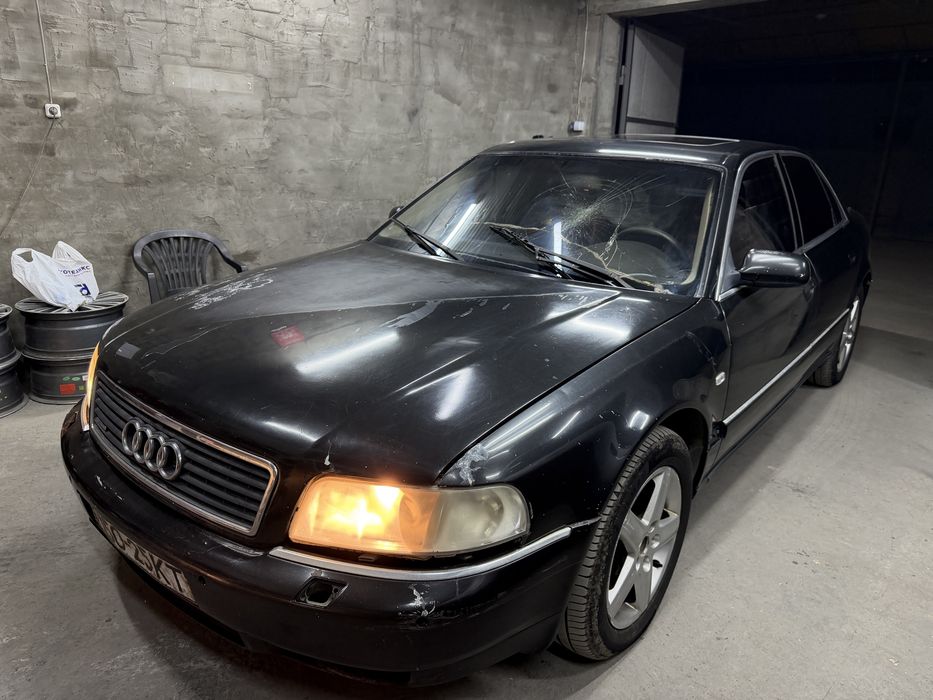 Audi A8 4.2газ QUATTRO