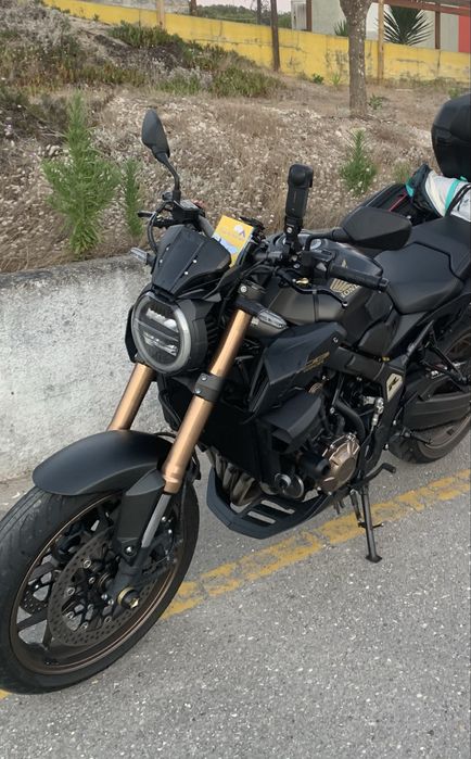 HONDA CB650R 2021- Muitos extras