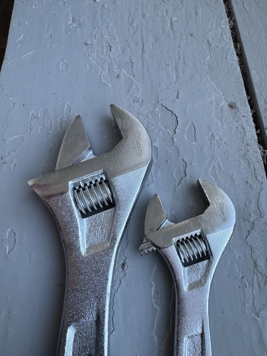 Ключі розвідні Milwaukee 250 ( 36,5 ) та 150 ( 24,5 )