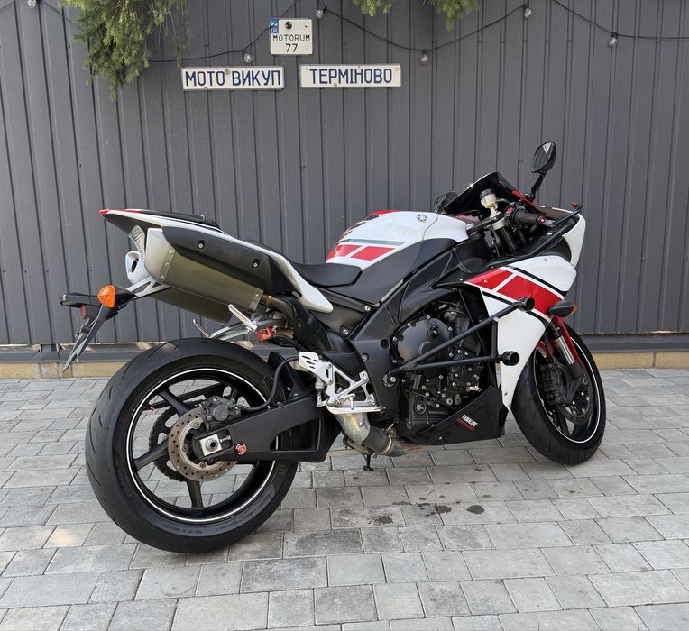 Yamaha R1 доставка-обмін