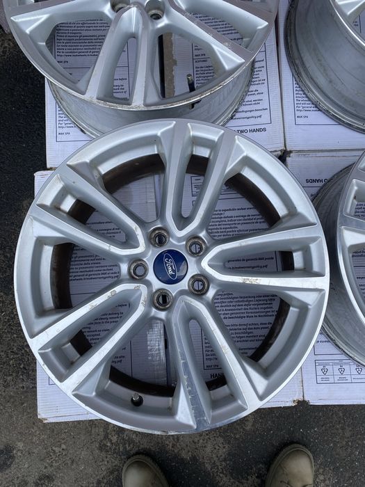 R18 5*108  Ford kuga titanium, escape , edge, mondeo