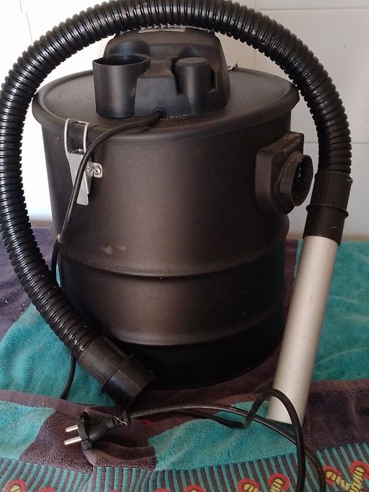 Aspirador Cinzas 1200 W / 20 L