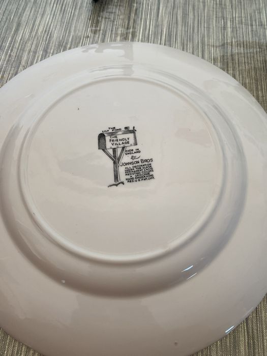Pratos de porcelana inglesa64376370669570122