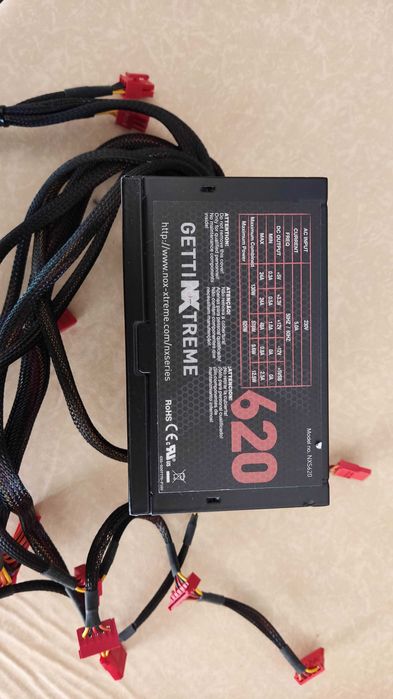 ASUS P5Q Deluxe Motherboard64564188884355123