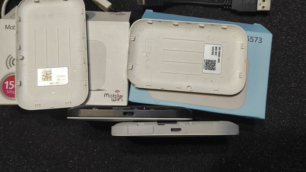 Роутер Huawei E5573Cs-320