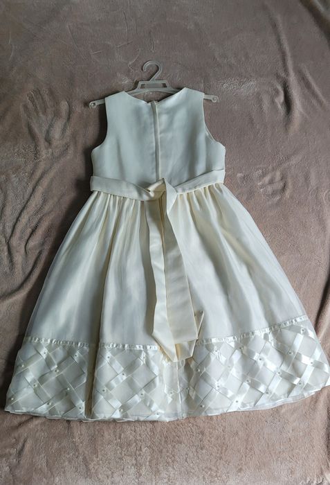 Elegancka Sukienka rozm 10 lat. Ok 134-140.