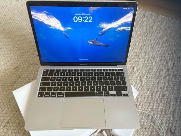 MacBook Air M1  8GB 256