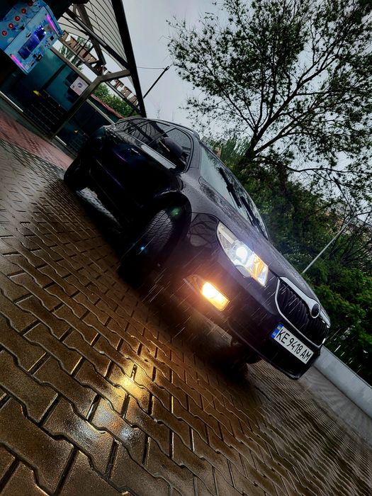Skoda Superb 2 універсал 1.6 тді