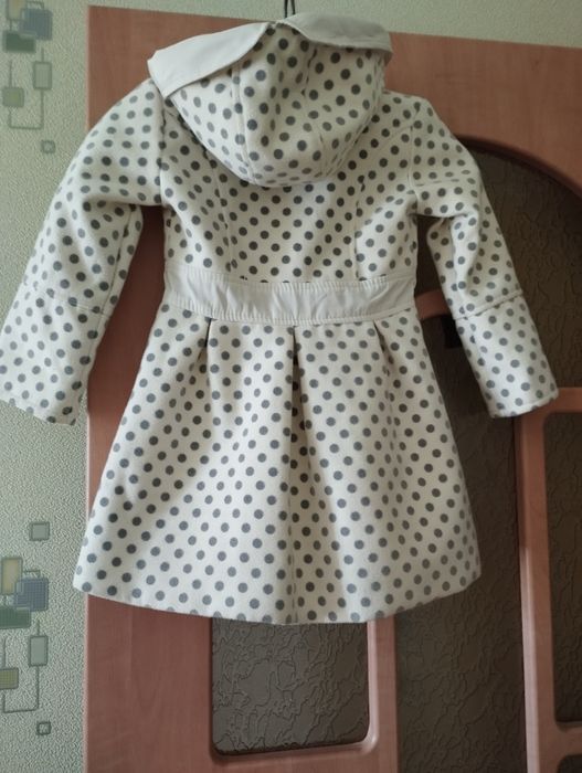 Нарядное пальто для девочки
