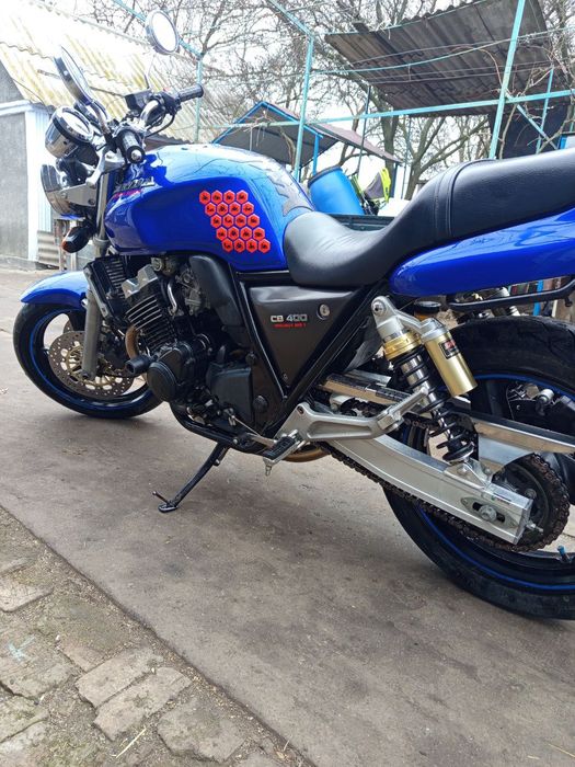 Продаю мотоцикл Honda cb 400