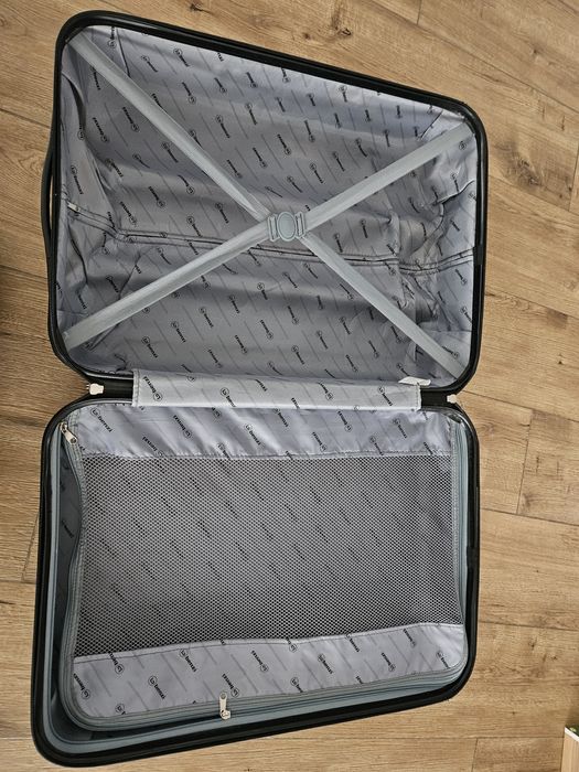 Średnia Walizka ~70L Benzi