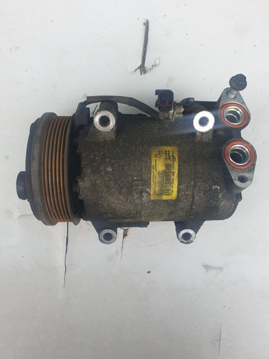 Компресор кондиціонера Форд конект .
