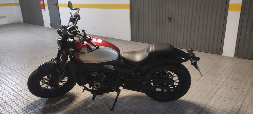 Vendo mota com garantia de dois anos