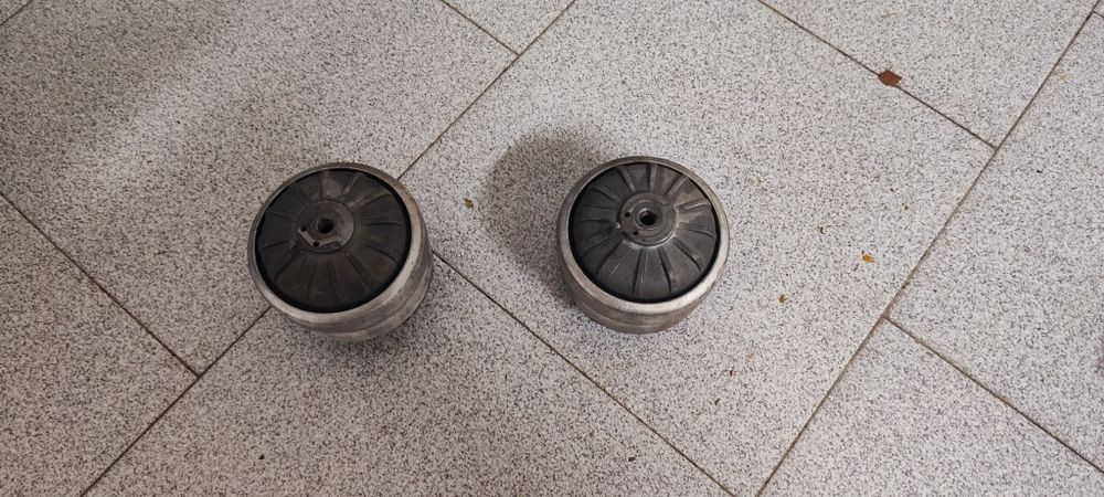 Apoios de motor novos 190D