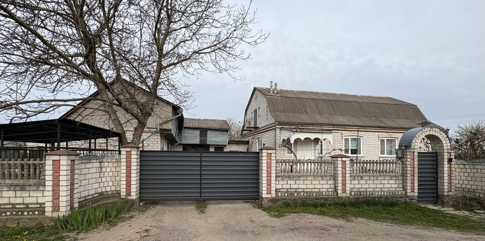 Продається будинок Любар , Громада