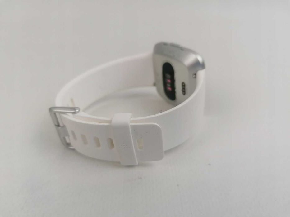 Smartwatch Zegarek Fitbit Versa Lite Edition srebrny