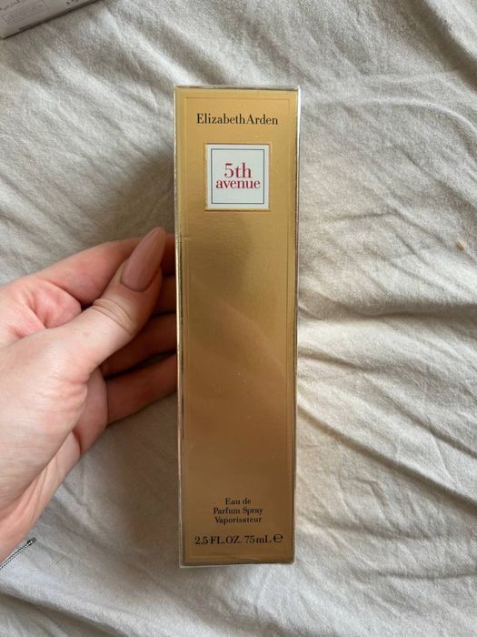 Парфумована вода нова 5th avenue