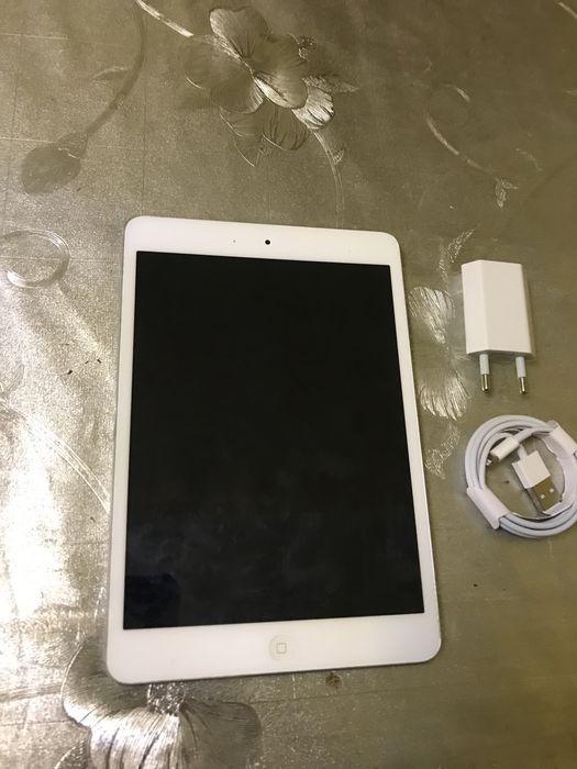 Робочий айпад 7.9 дюйми