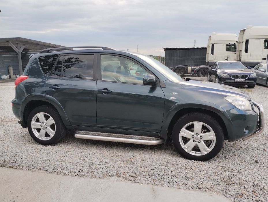 Toyota RAV4 III 2.2 Diesel 4x4 Skóra Chromy Alufelgi 18" Bogate Wypos