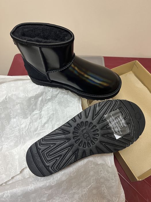 Чорні уггі UGG Classic mini Iridescent оригінальні теплі черевики
