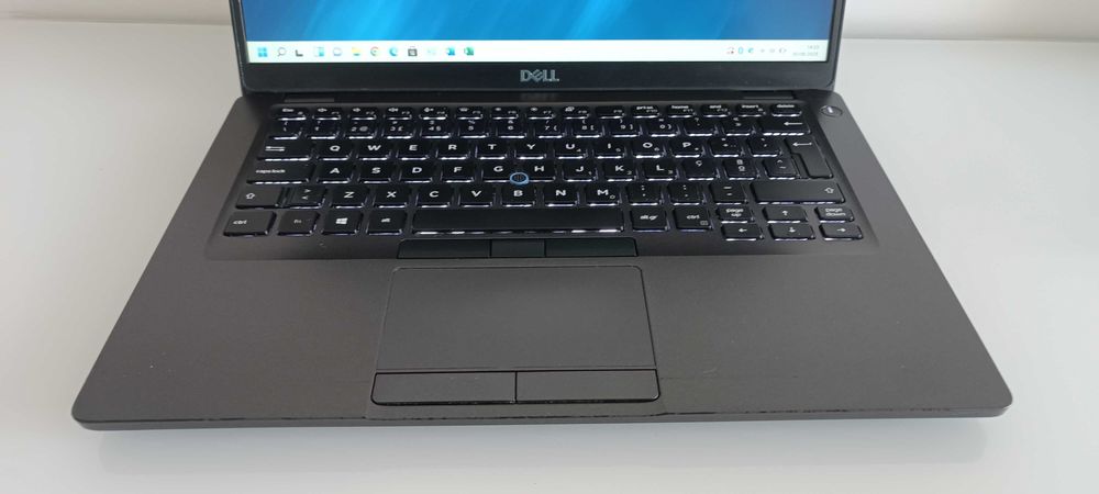 Dell Latitude 5400/Ecrã 14’/i5/16GB RAM/SSD NVME/Thunderbolt