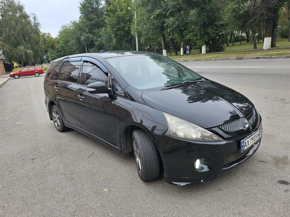 Продам или обменяю Mitsubishi grandis 7 мест
