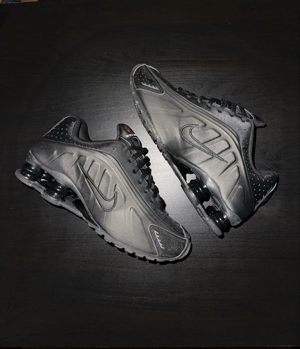 Sapatilha Nike shox R4