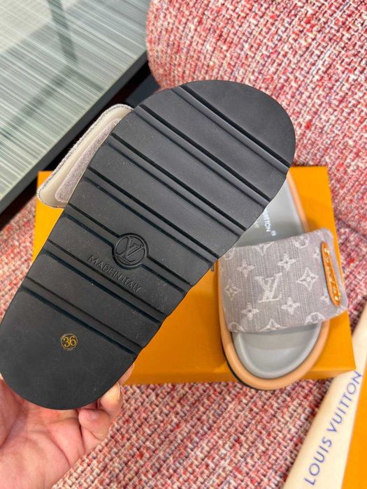 Damskie Klapki LV pool pillow comfort