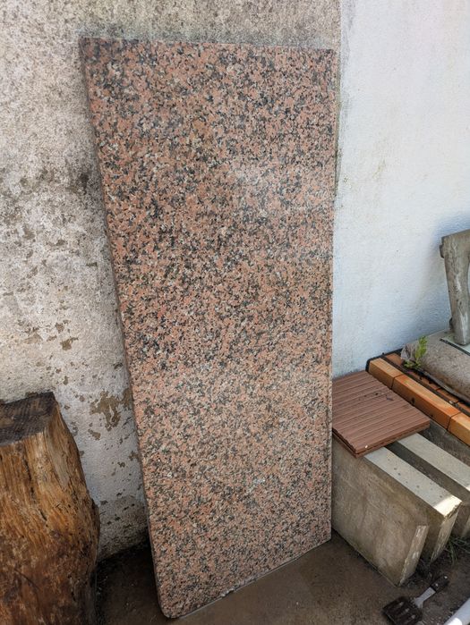 Pedra Granito Polido Rosa – 138x56,3cm | 3cm Espessura