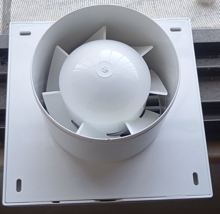 Extractor de Ventilação Aslo Electric + grelha Idrerit 150x150 – Novo