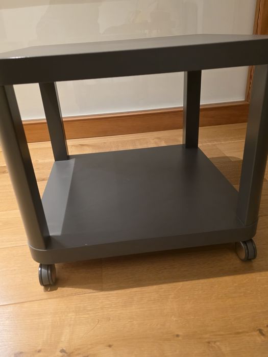 Mesa com rodas/ móvel TV TINGBY