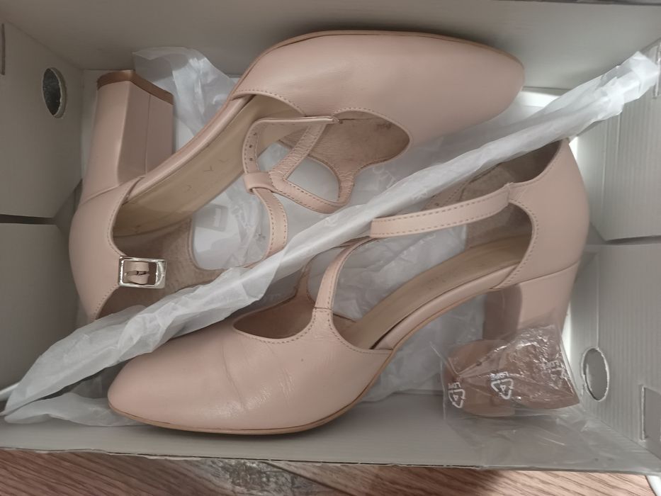 Buty ślubne Kotyl beżowe lico r. 36