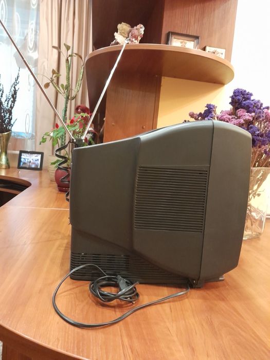 Телевізор MITSUBISHI ламповий (Англія)