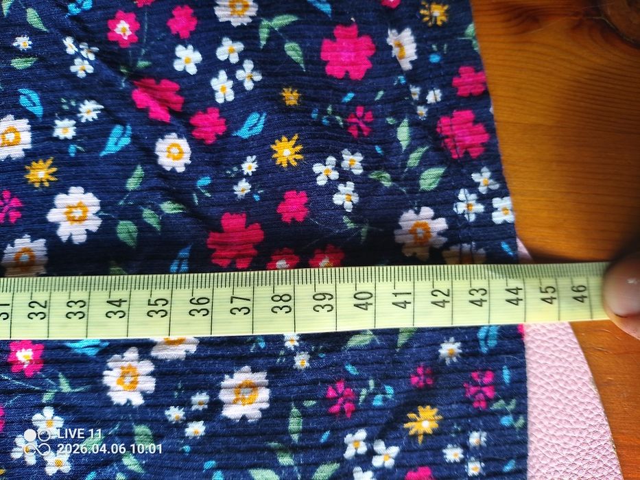 Bluzka damska z krótkim rękawem, rozmiar L, pachy 44 cm
