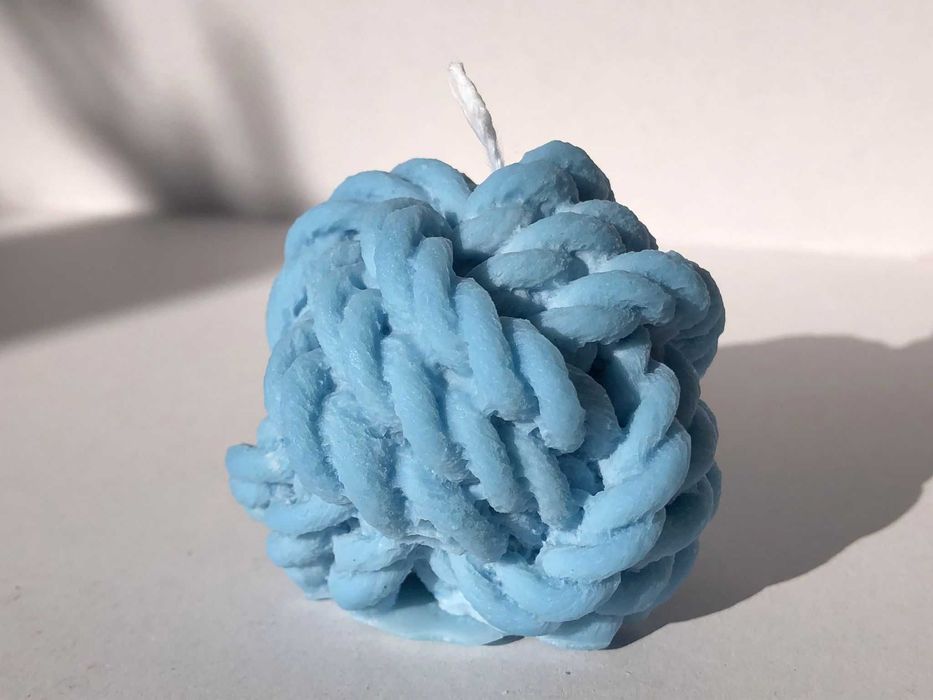 Velas artesanais em formato de novelo de lã