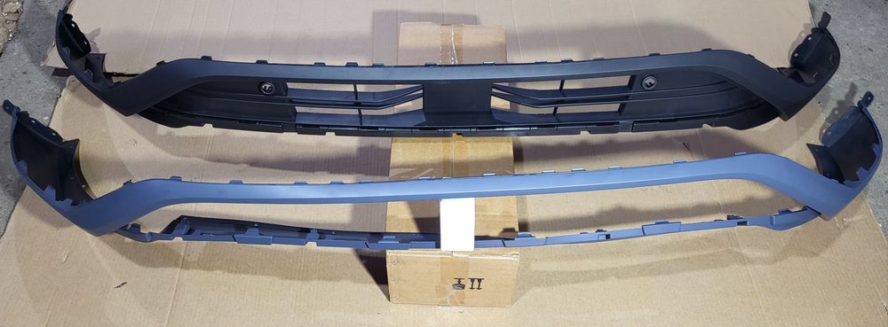 Накладка губи Ford Escape 2023 2024 2025